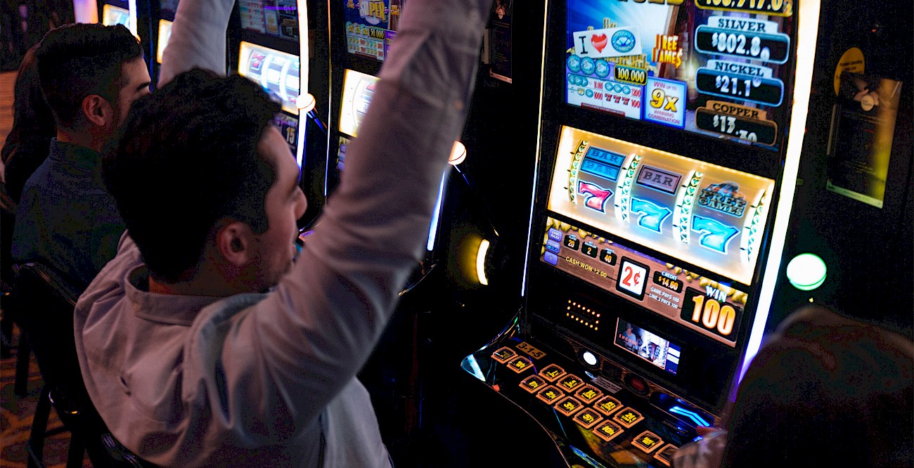 Used casino slot machine dealers
